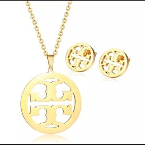 Tory Burch gold necklace & earring set